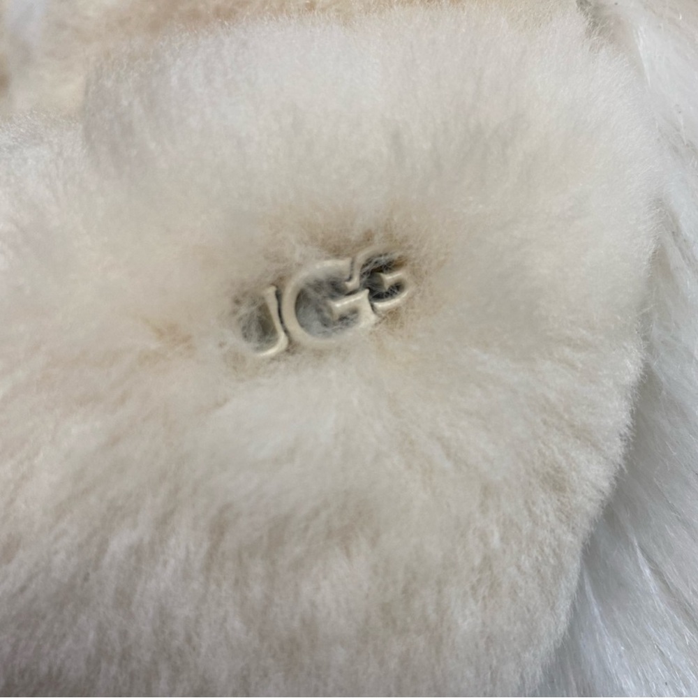 UGG Fluff Slide Sheepskin Slippers - Picture 3 of 7